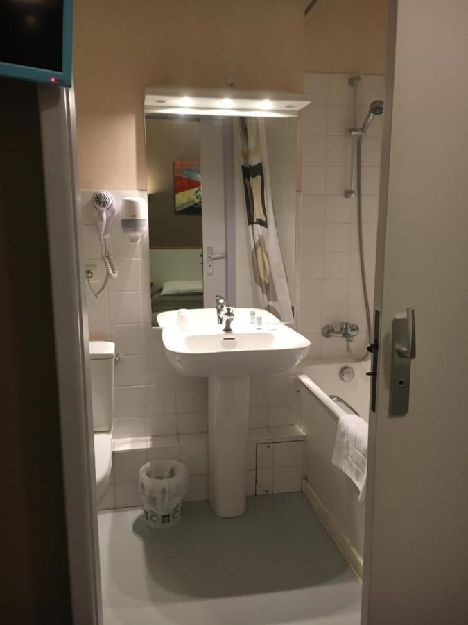 Hotel Du Centre Gueugnon Buitenkant foto