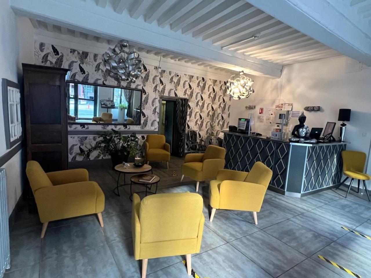 Hotel Du Centre Gueugnon Buitenkant foto